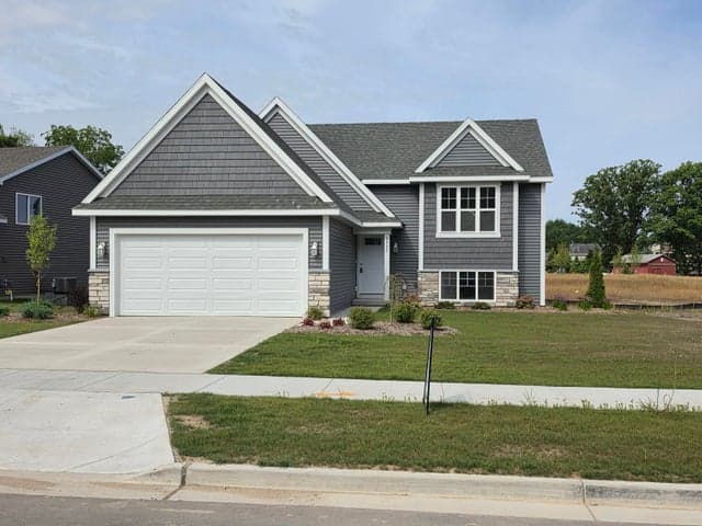 3332 Nature View Drive SE, Kentwood, MI 49512