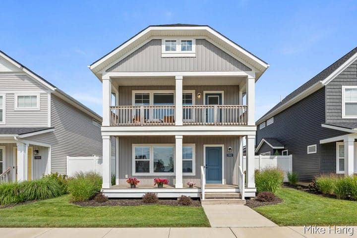 7892 Greendale Drive SE, Byron Center, MI 49315