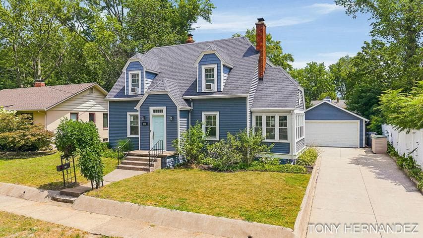 263 Cherry Court, South Haven, MI 49090