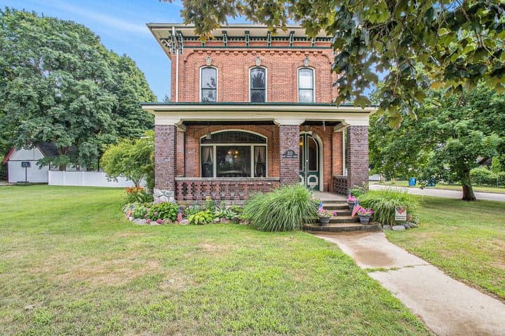 213 W Chicago Street, Coldwater, MI 49036