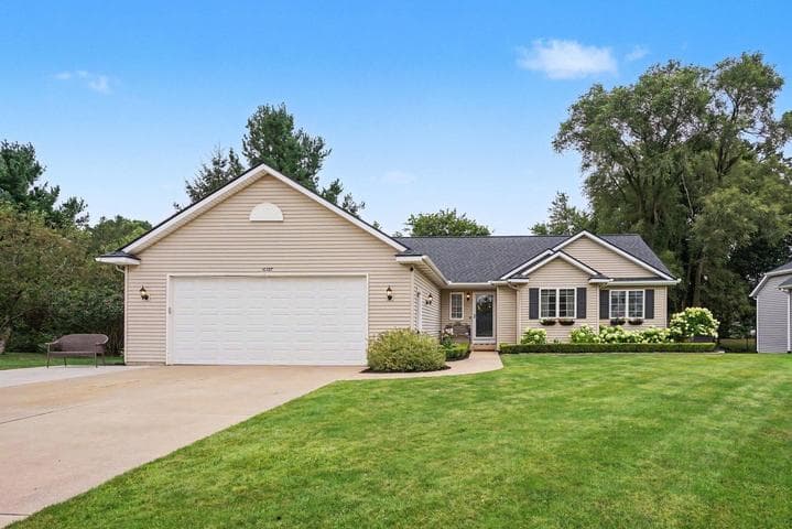 10327 Sara Mae Drive, Zeeland, MI 49464