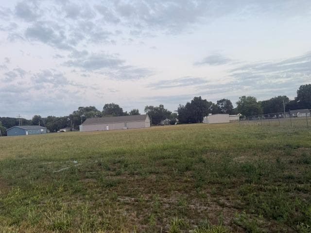 28th & 7th ave, Springfield, MI 49015