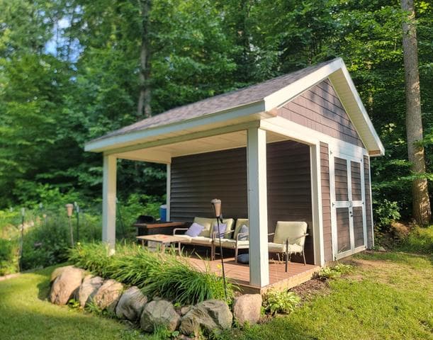8575 Anchor Drive, Delton, MI 49046