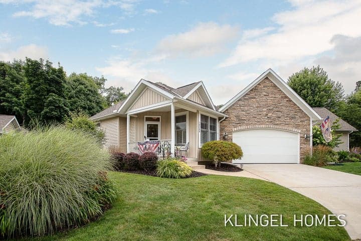 16260 Woodvale Boulevard 34, Spring Lake, MI 49456
