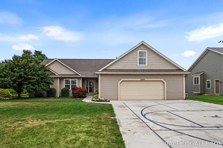 10699 Antelope Drive, Zeeland, MI 49464