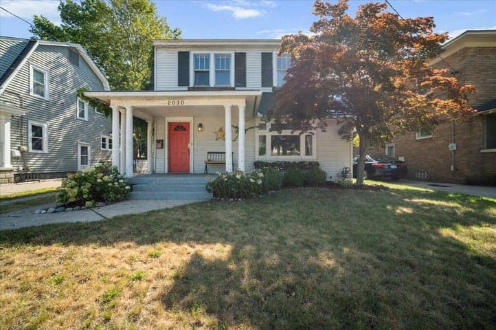 2030 Paris Avenue SE, Grand Rapids, MI 49507