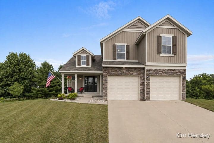 678 Orchard Court NE, Rockford, MI 49341