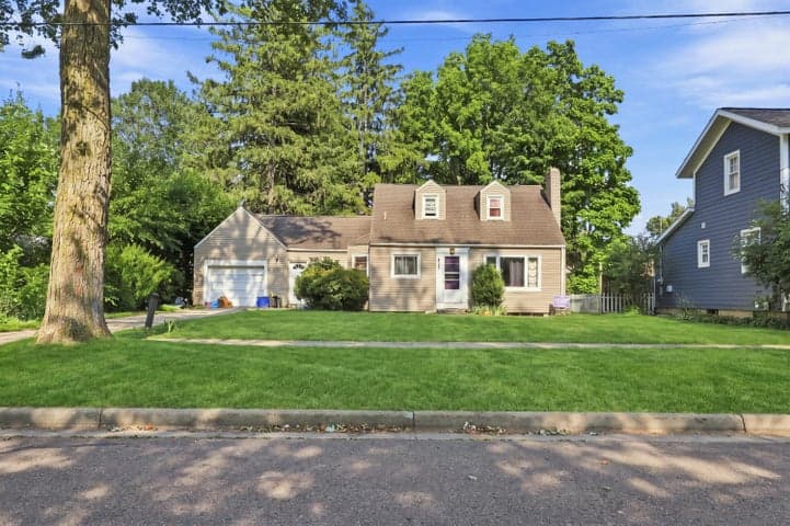 617 East Street, Three Rivers, MI 49093