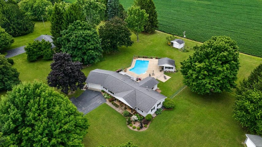 1062 S Parma Road, Parma, MI 49269