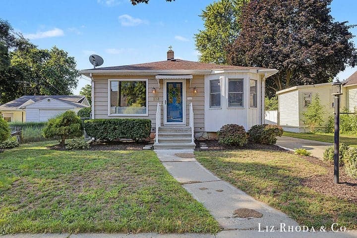 138 Bowne Street NE, Grand Rapids, MI 49505