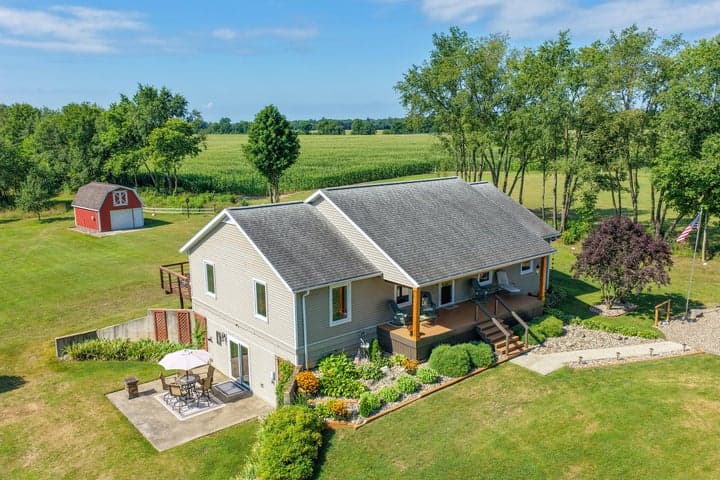 48989 92nd Avenue, Decatur, MI 49045