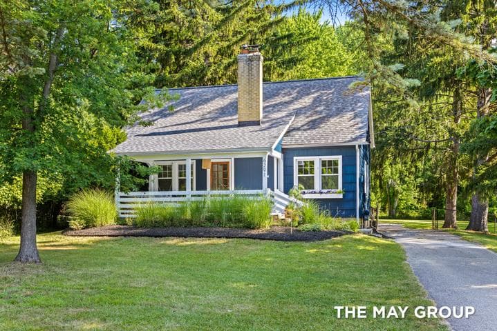6291 Cascade Road SE, Grand Rapids, MI 49546