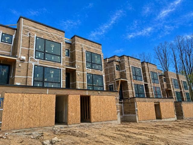 1128 Longshore Drive 1, Ann Arbor, MI 48105