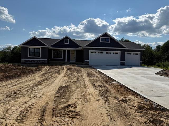 3286 Stonehill Court, Wayland, MI 49348