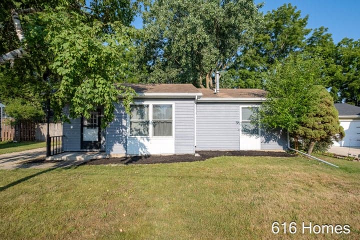 1911 Benjamin Avenue NE, Grand Rapids, MI 49505