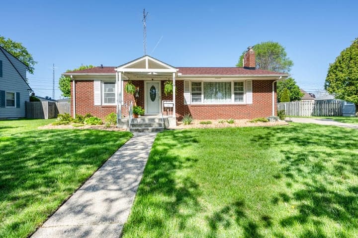 2716 Thayer Drive, St. Joseph, MI 49085