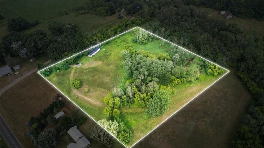 4685 W Fritz Road, Stanton, MI 48888