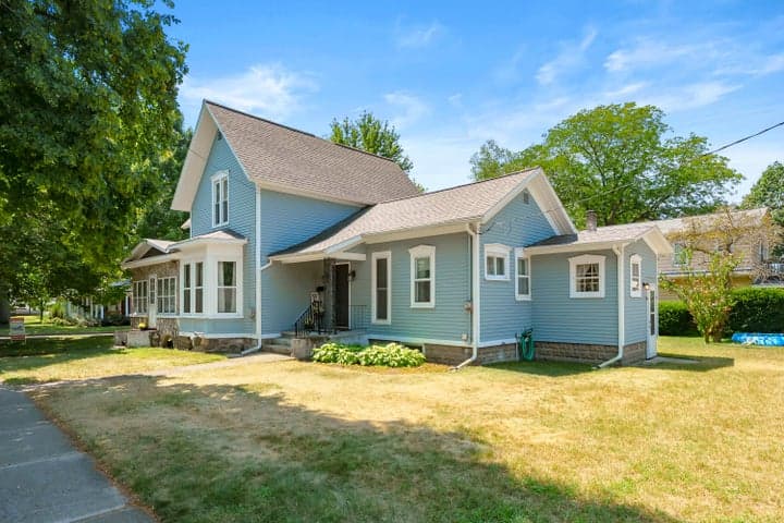 120 Hicks Avenue, Plainwell, MI 49080