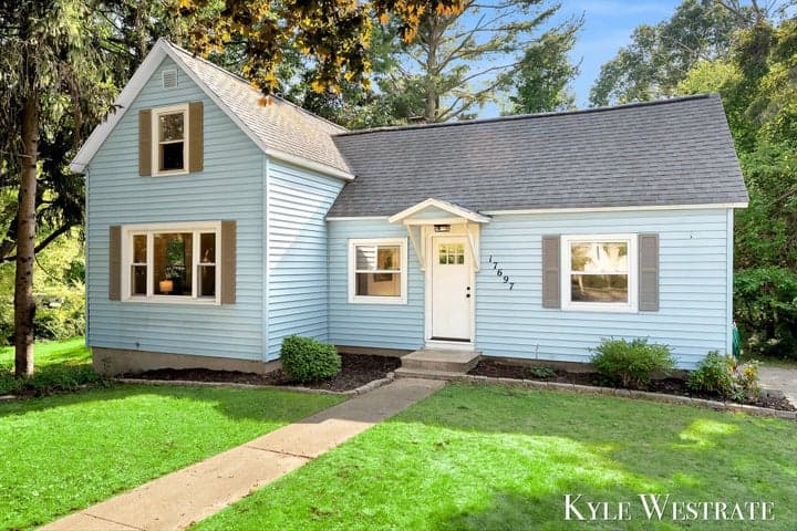 17697 Dogwood Drive, Spring Lake, MI 49456