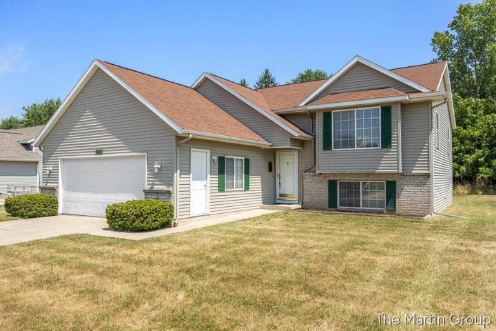 1930 Mullins Avenue NW, Grand Rapids, MI 49534