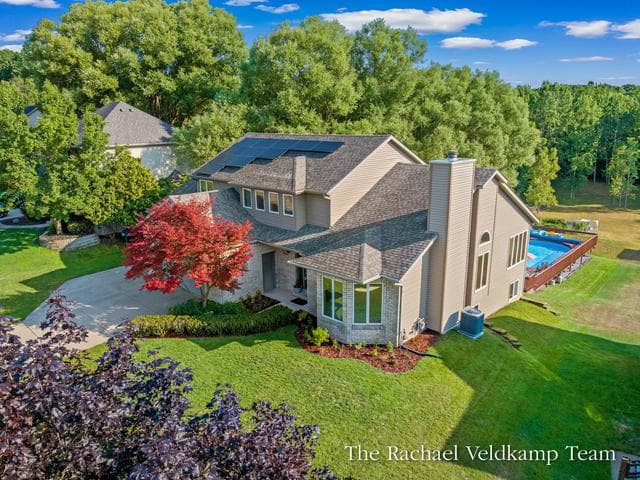 2503 Westwinde Street NW, Grand Rapids, MI 49504