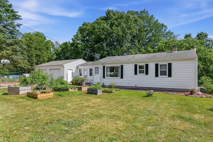 1734 Fayette Court, Portage, MI 49002
