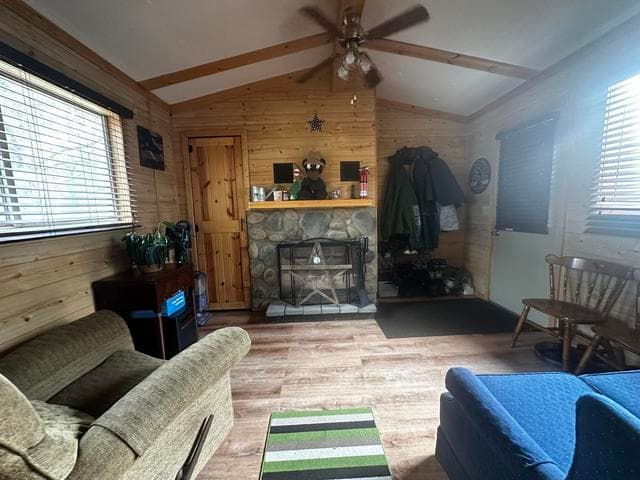 Photo 6