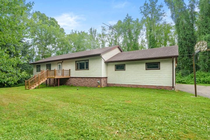 2474 E VW Avenue E, Vicksburg, MI 49097