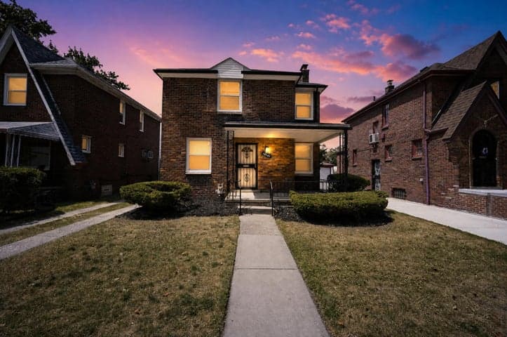 16141 Manor Street, Detroit, MI 48221