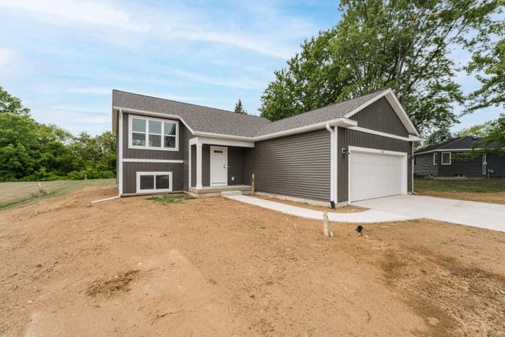 3660 Lincoln Road, Hamilton, MI 49419