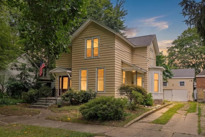 116 S 4th Street, Niles, MI 49120