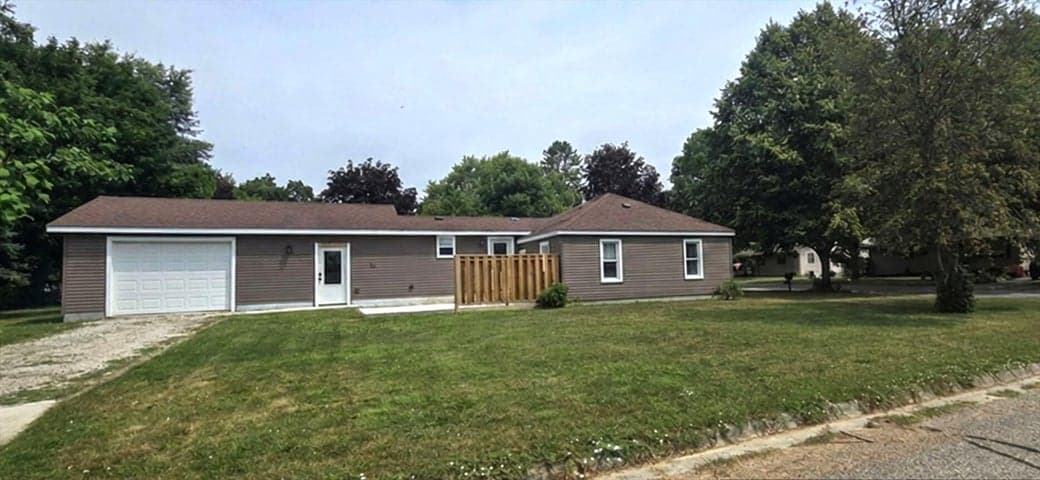 614 Allen Avenue, Alma, MI 48801