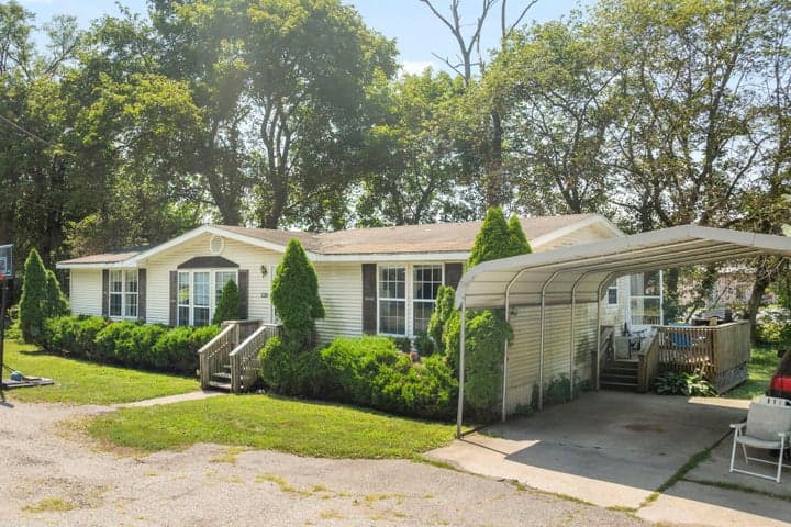 2004 E Main Street, Niles, MI 49120