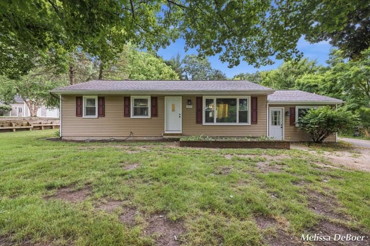 2014 3 Mile Road NE, Grand Rapids, MI 49505