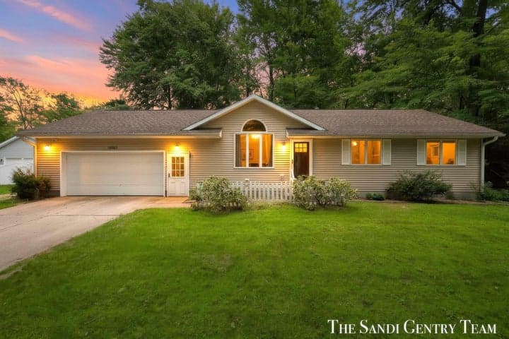 18362 168th Avenue, Spring Lake, MI 49456