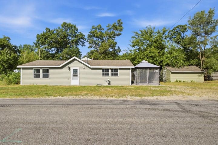 5286 Hall Road, Muskegon, MI 49442