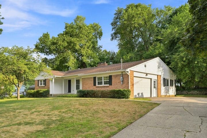 3501 Newcastle Drive SE, Grand Rapids, MI 49508