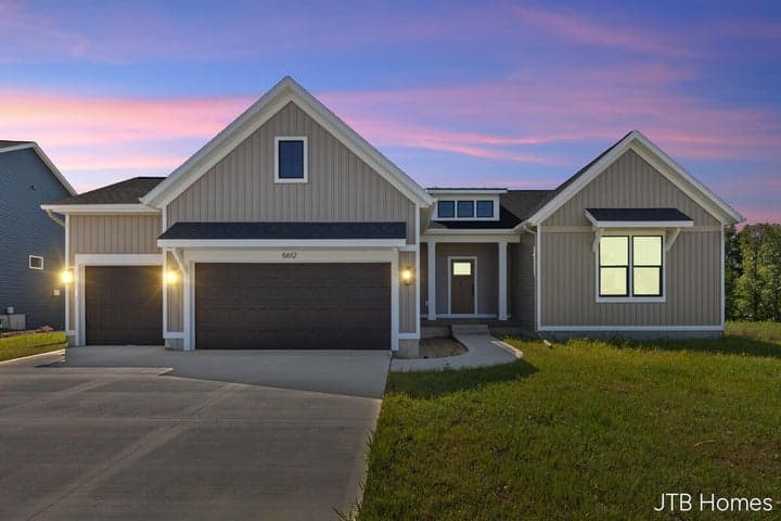 6612 Inwood Ridge Drive NE, Rockford, MI 49341