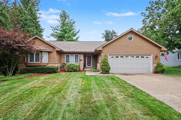 1954 Glenvale Drive SW, Wyoming, MI 49519