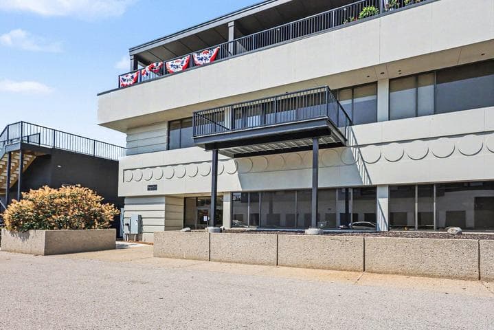 300 Washington Avenue 4, Grand Haven, MI 49417