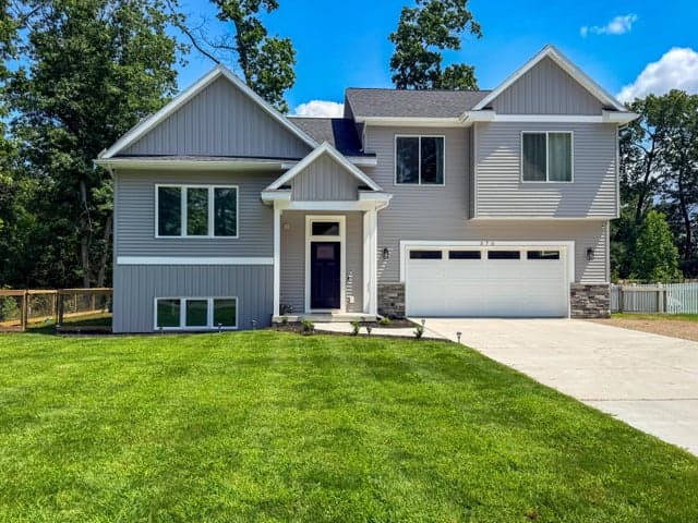 370 Chopin Drive, Muskegon, MI 49442