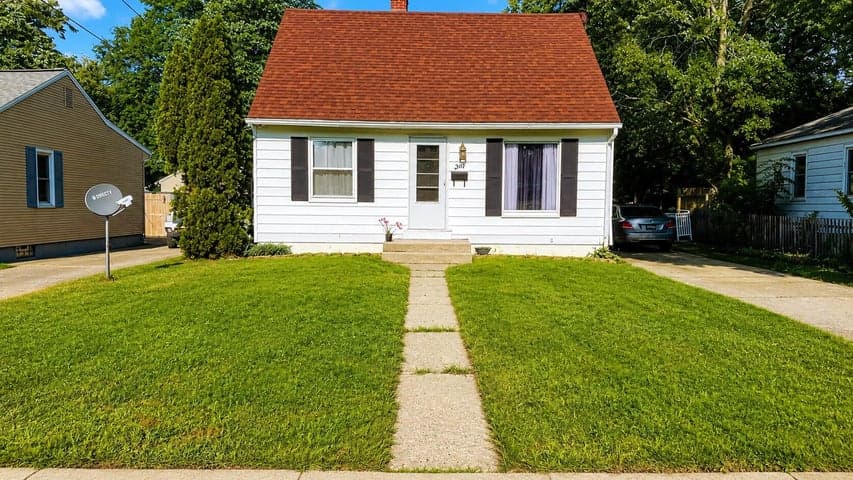 3256 Hillcroft Avenue SW, Wyoming, MI 49548