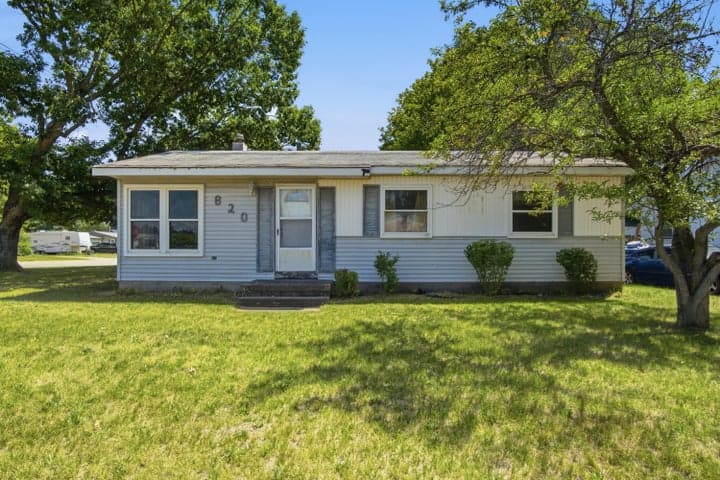 820 Loudon Street, Big Rapids, MI 49307