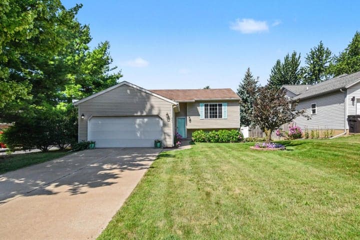 421 Macomb Avenue NW, Grand Rapids, MI 49534