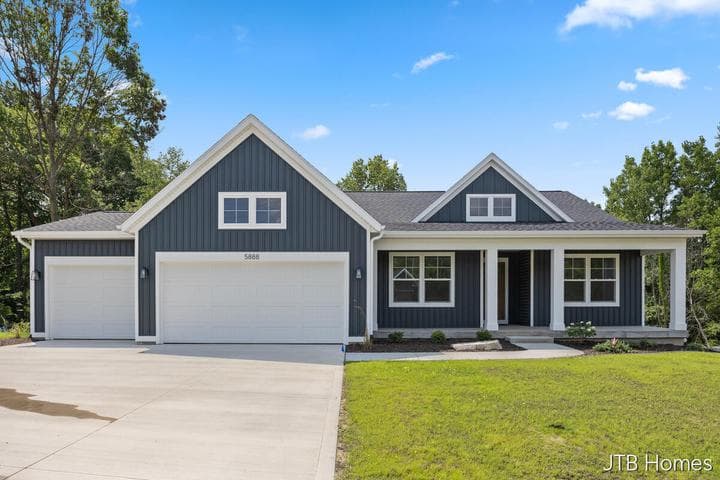 5888 Valley Point Drive SE, Caledonia, MI 49316