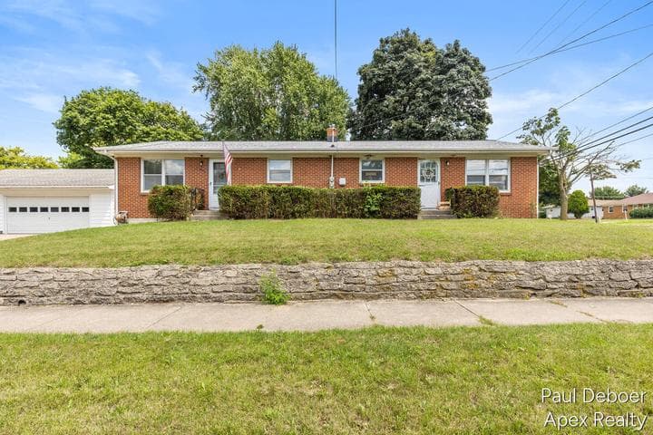 3542 Fuller Avenue SE, Grand Rapids, MI 49508