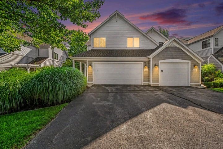 850 Pinnacle Run Drive SE, Grand Rapids, MI 49546