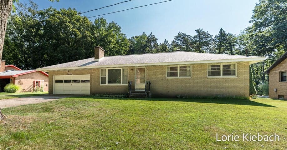 18452 168th Avenue, Spring Lake, MI 49456