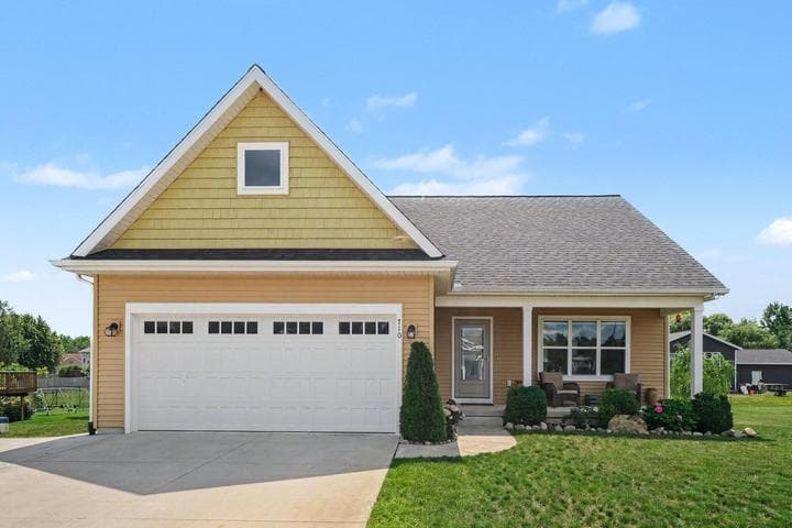 710 Chary Glen Drive NW, Kent City, MI 49330