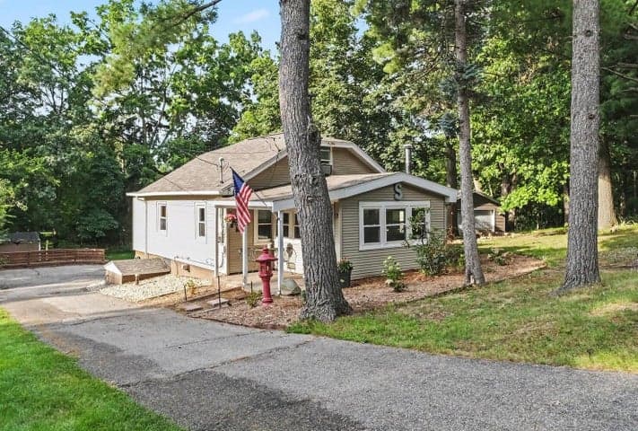 1720 Cargill Street NW, Grand Rapids, MI 49544